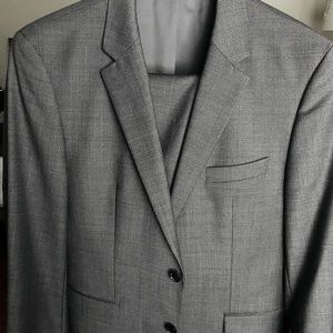 Hugo Boss Gray Nailhead Patterned Suit
